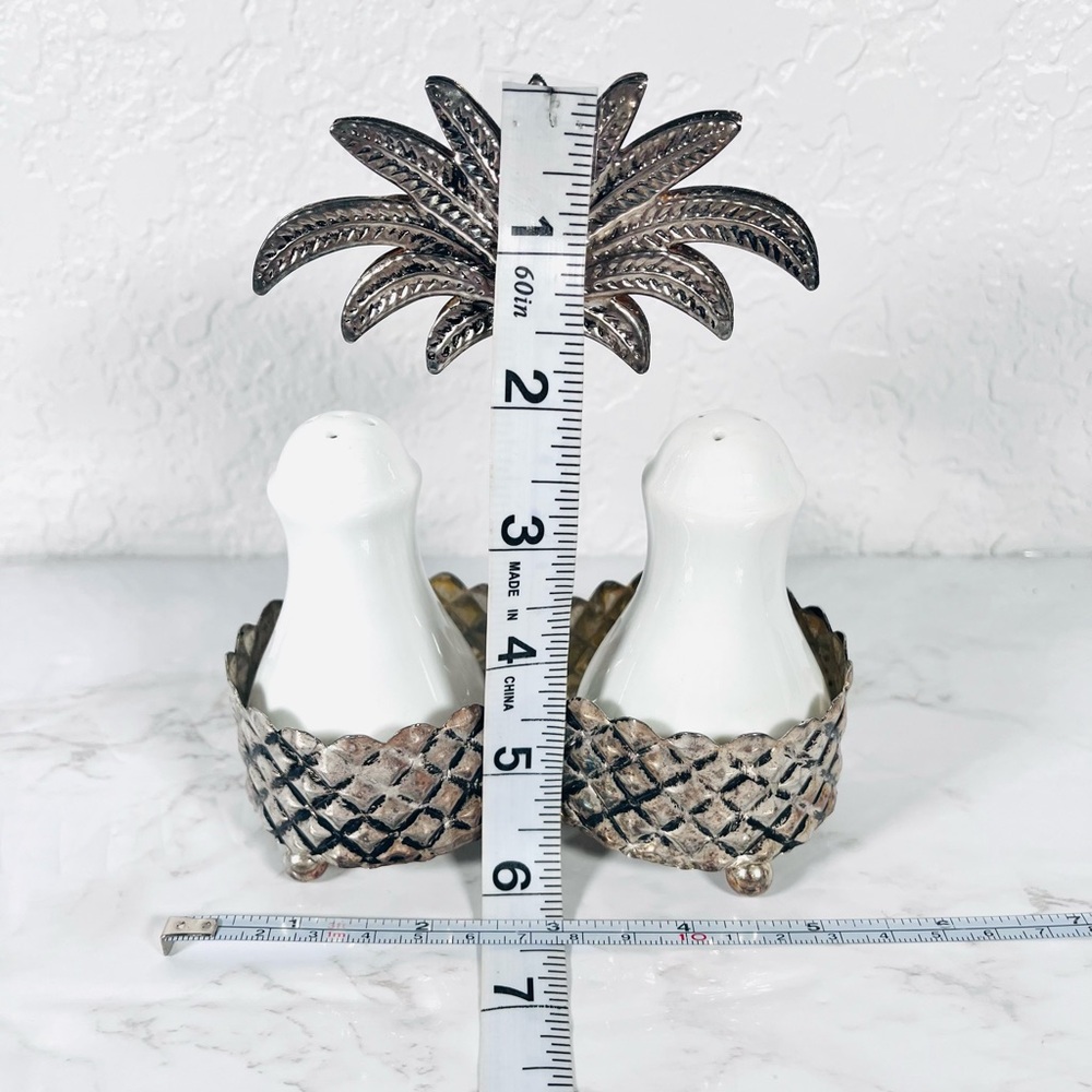 Palm Tree Salt and Pepper Shaker Set - Picture 10 of 11